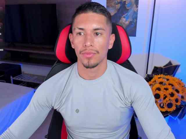 AaronFox