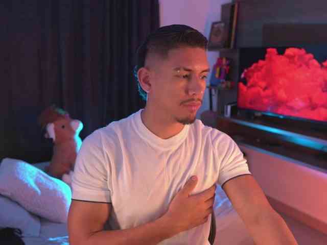 AaronFox