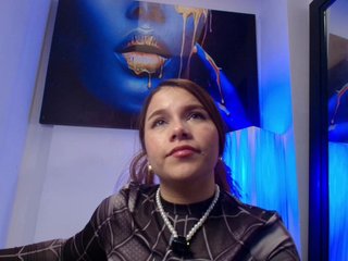 Mia_Moralez