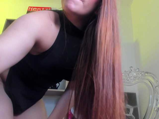 MIA-MORALEZ live webcam show