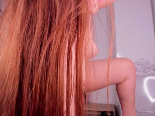 MIA-MORALEZ live cam on BongaCams