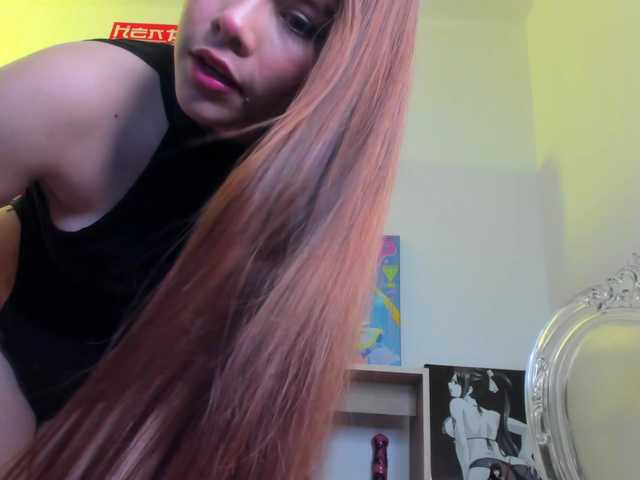 MIA-MORALEZ live cam on BongaCams