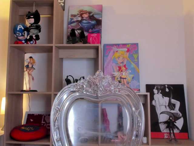 MIA-MORALEZ live cam on BongaCams
