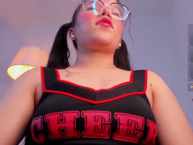 Mia_Moralez