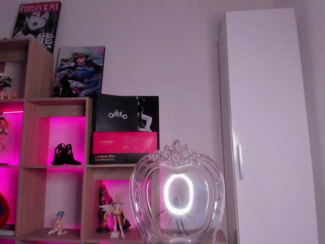 MIA-MORALEZ live cam on BongaCams