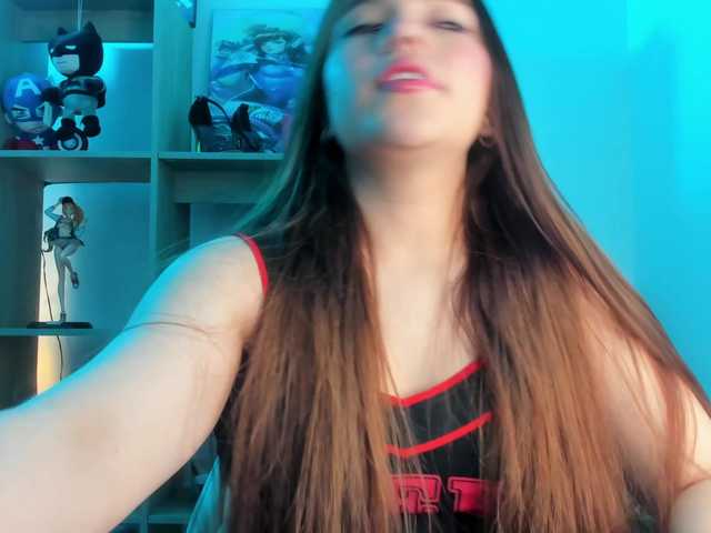 MIA-MORALEZ live cam on BongaCams