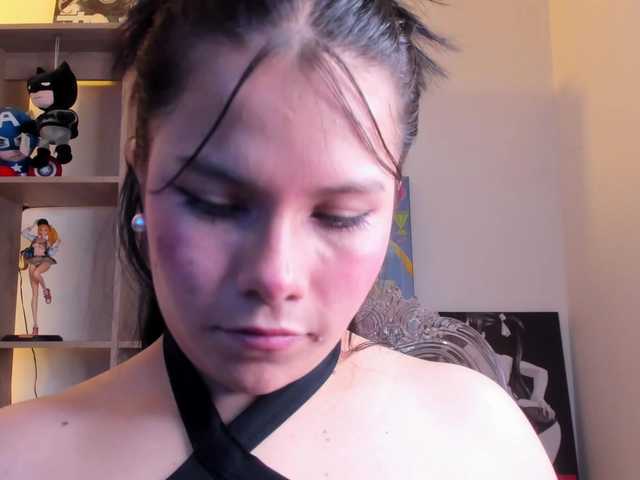MIA-MORALEZ live cam on BongaCams