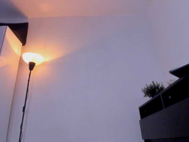 MIA-MORALEZ live cam on BongaCams