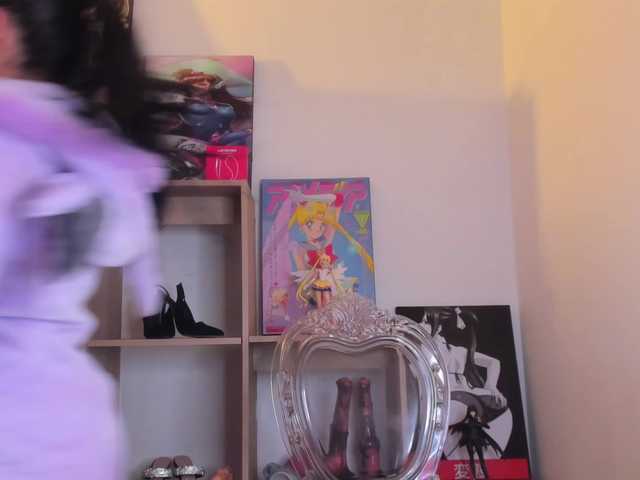MIA-MORALEZ live cam on BongaCams