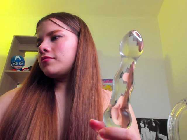 MIA-MORALEZ live cam on BongaCams
