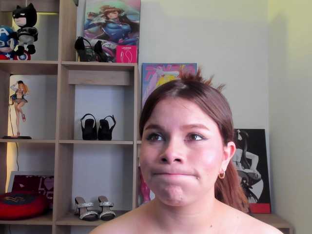 MIA-MORALEZ live cam on BongaCams