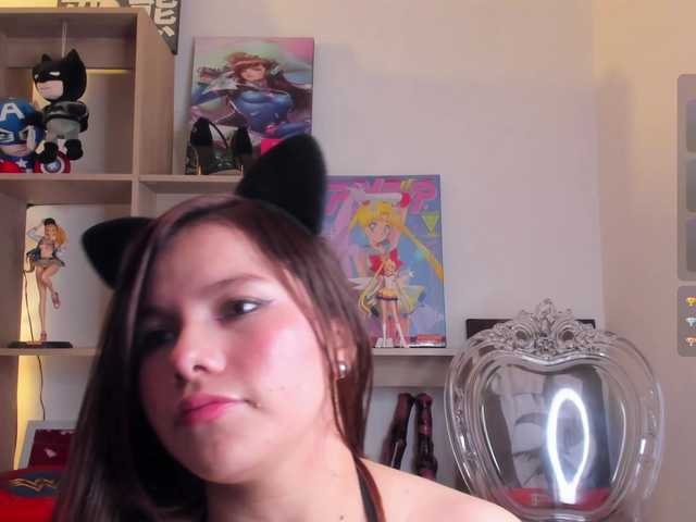 MIA-MORALEZ live cam on BongaCams