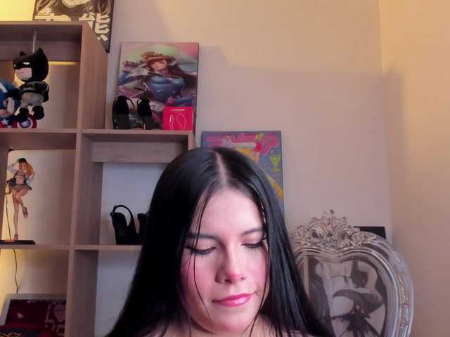MIA-MORALEZ live cam on BongaCams