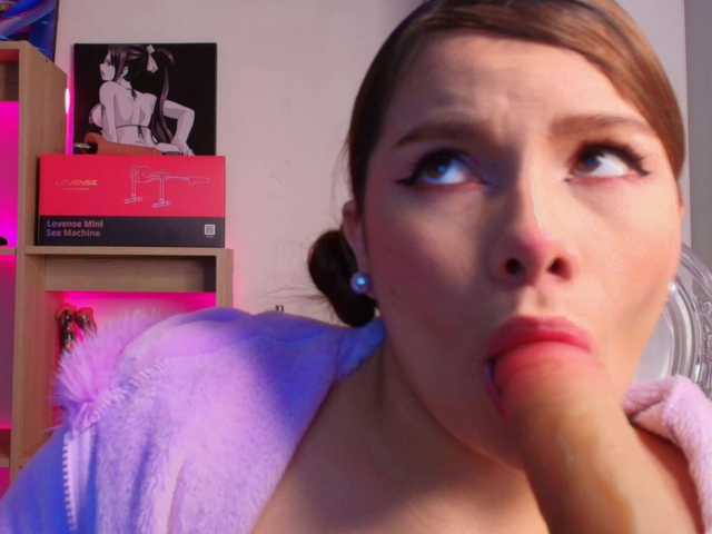 MIA-MORALEZ live cam on BongaCams