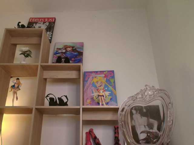 MIA-MORALEZ live cam on BongaCams