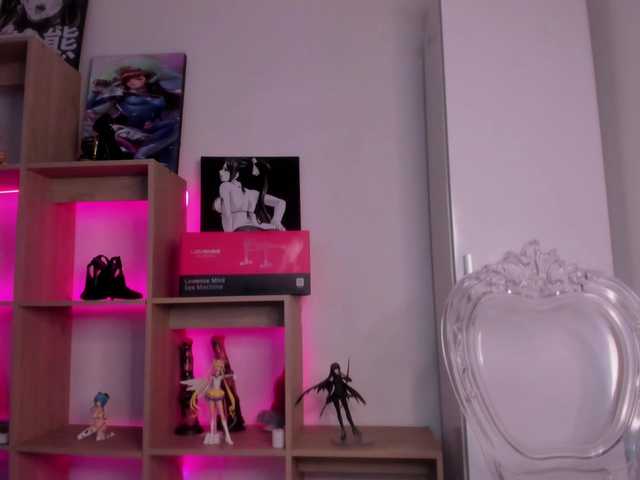 MIA-MORALEZ live cam on BongaCams