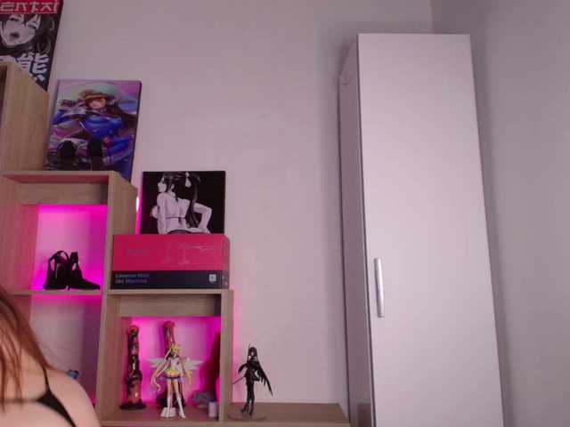 MIA-MORALEZ live cam on BongaCams