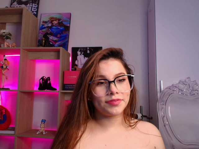MIA-MORALEZ live cam on BongaCams
