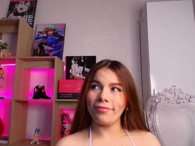 MIA-MORALEZ live cam on BongaCams