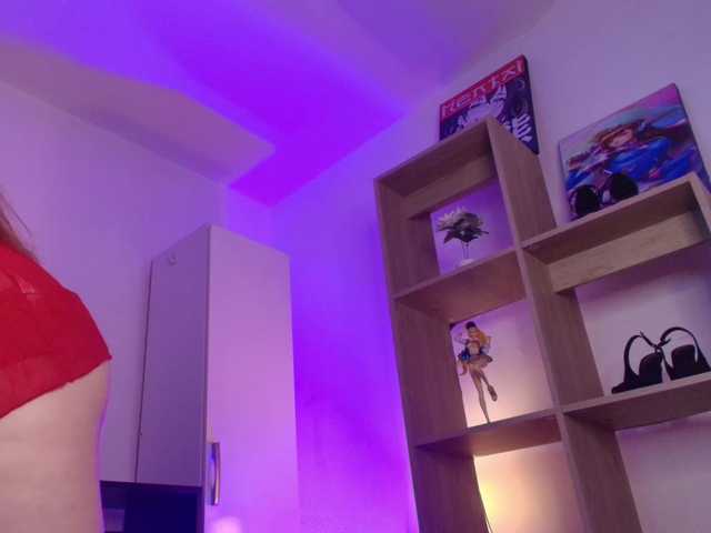 MIA-MORALEZ live cam on BongaCams