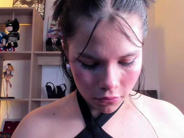 MIA-MORALEZ live cam on BongaCams