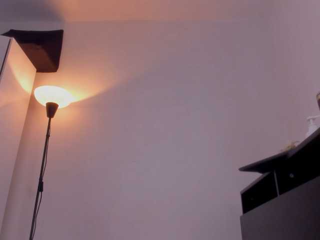 MIA-MORALEZ live cam on BongaCams