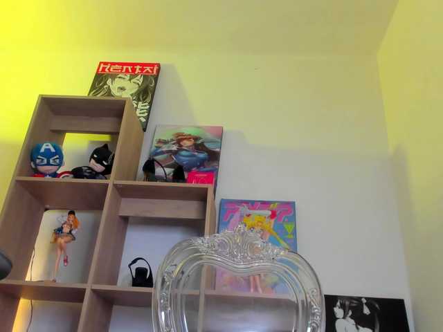 MIA-MORALEZ live webcam show