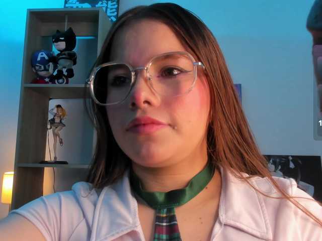 MIA-MORALEZ live cam on BongaCams