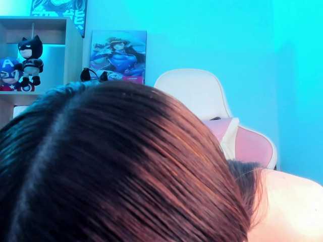 MIA-MORALEZ live cam on BongaCams
