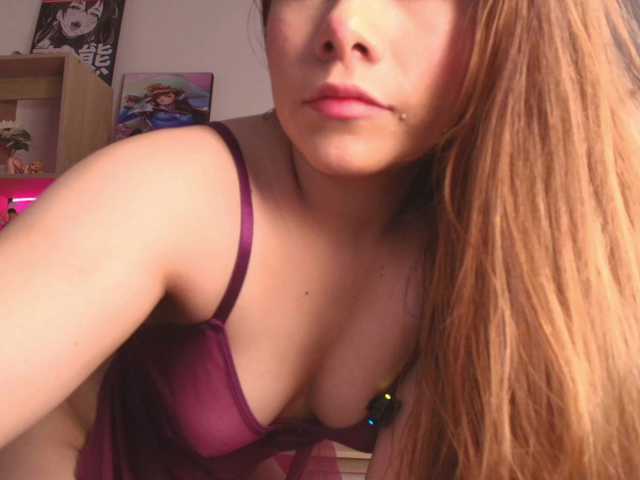 MIA-MORALEZ live cam on BongaCams
