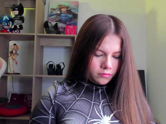 MIA-MORALEZ live cam on BongaCams