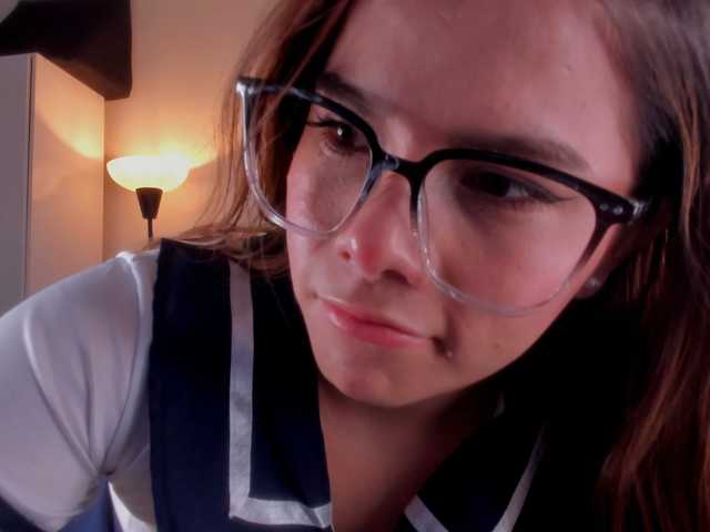 Mia_Moralez