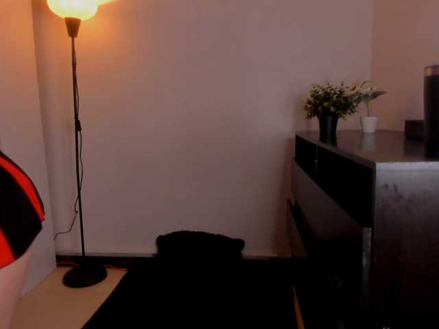 MIA-MORALEZ live cam on BongaCams