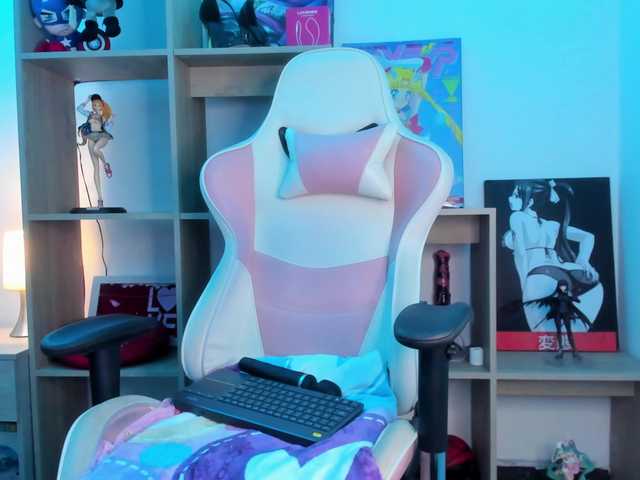 MIA-MORALEZ live cam on BongaCams