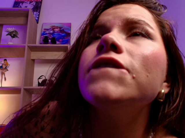 MIA-MORALEZ live cam on BongaCams