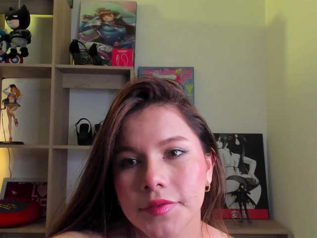 MIA-MORALEZ live cam on BongaCams