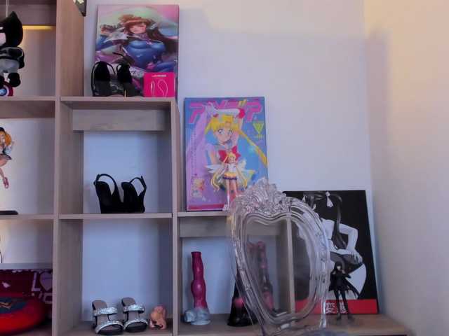 MIA-MORALEZ live cam on BongaCams