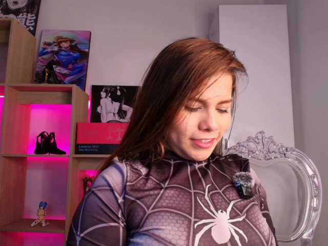 Mia_Moralez
