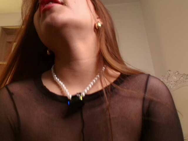 MIA-MORALEZ live cam on BongaCams