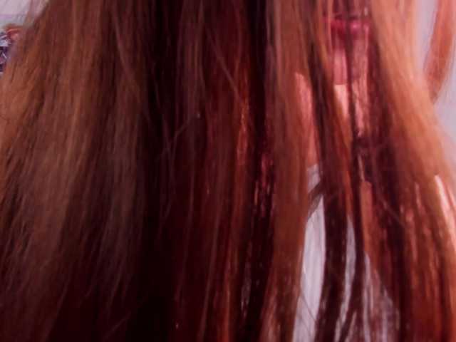 Mia_Moralez