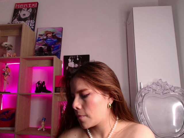 MIA-MORALEZ live cam on BongaCams
