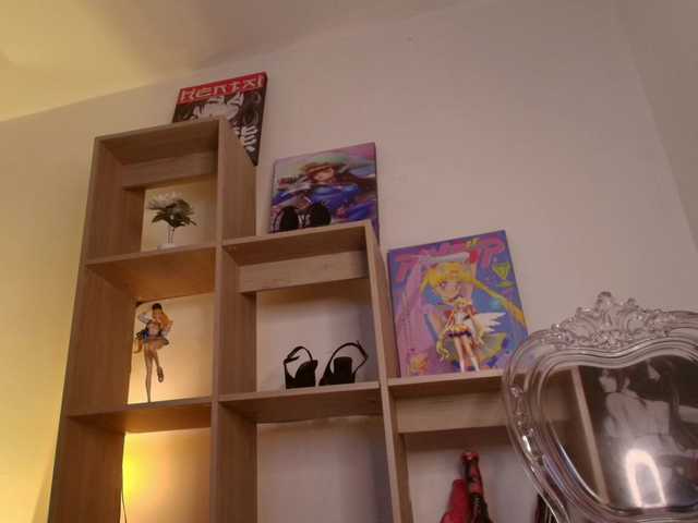 MIA-MORALEZ live cam on BongaCams
