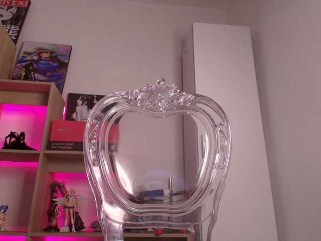 MIA-MORALEZ live cam on BongaCams