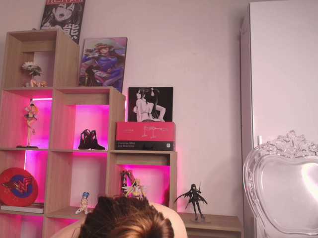 MIA-MORALEZ live cam on BongaCams