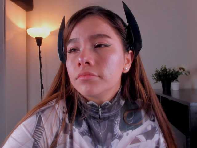 Mia_Moralez live cam on BongaCams