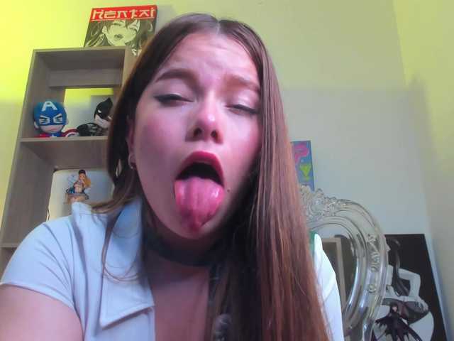 MIA-MORALEZ live cam on BongaCams