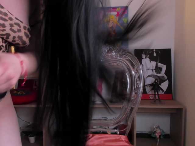 MIA-MORALEZ live cam on BongaCams
