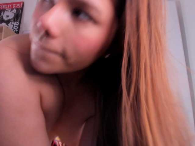 MIA-MORALEZ live cam on BongaCams