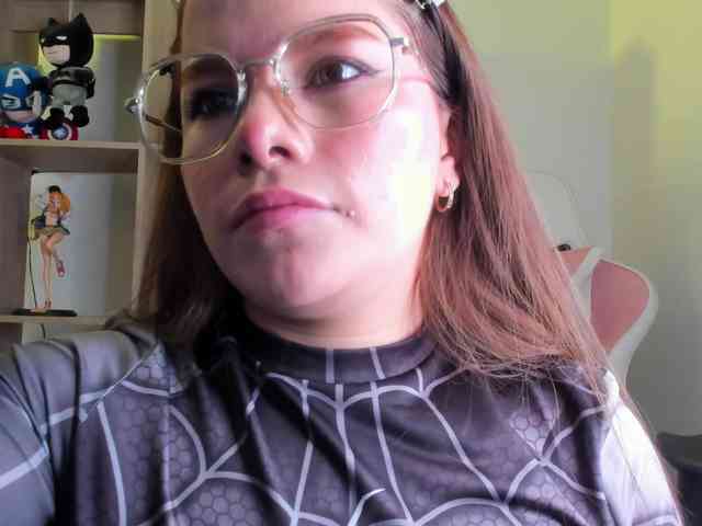 Mia_Moralez webcam