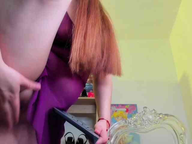 Mia_Moralez webcam